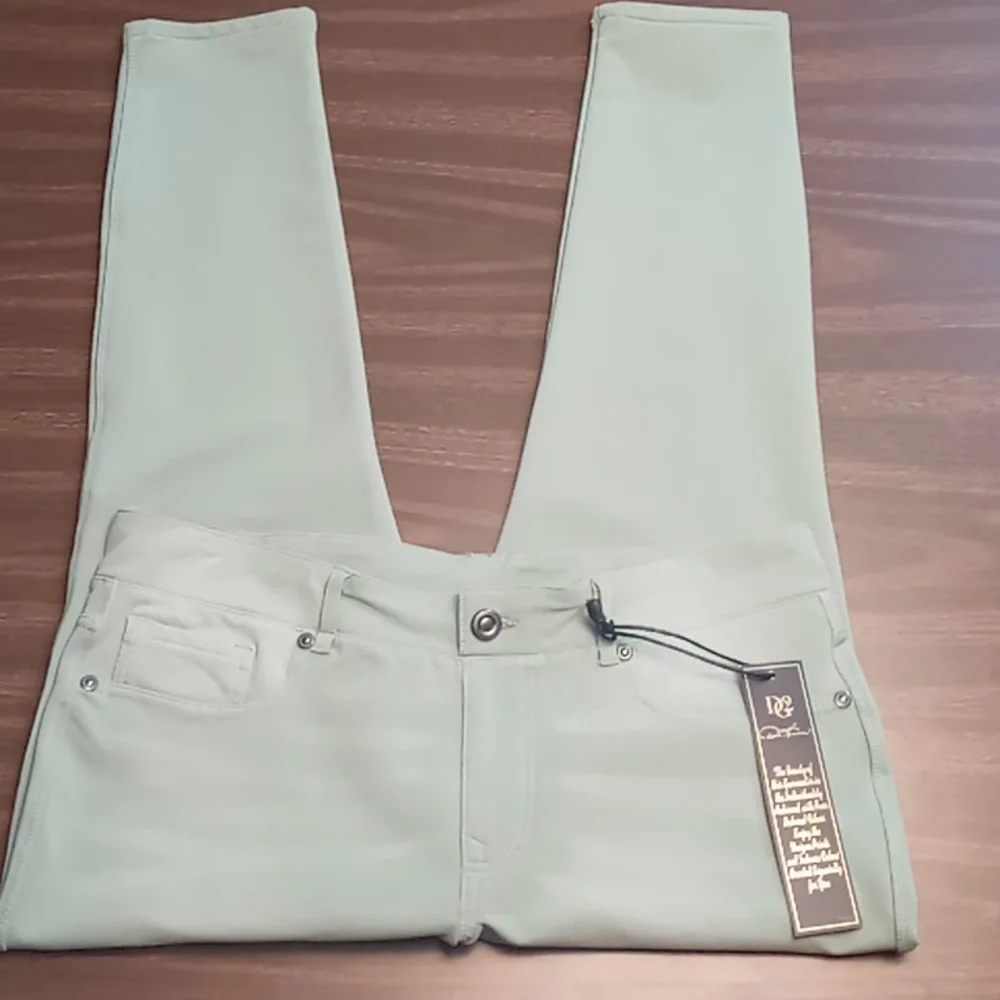 DG2 Light Green Soft Jeggings PL NWT